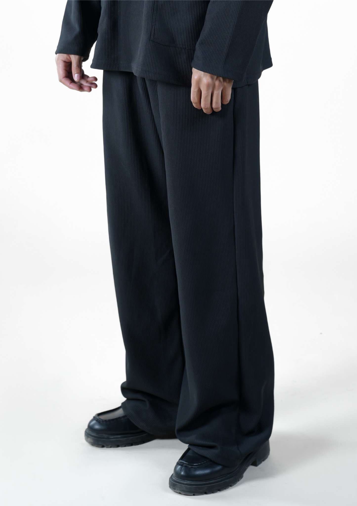 CORD - Textured Wide-Leg Trousers