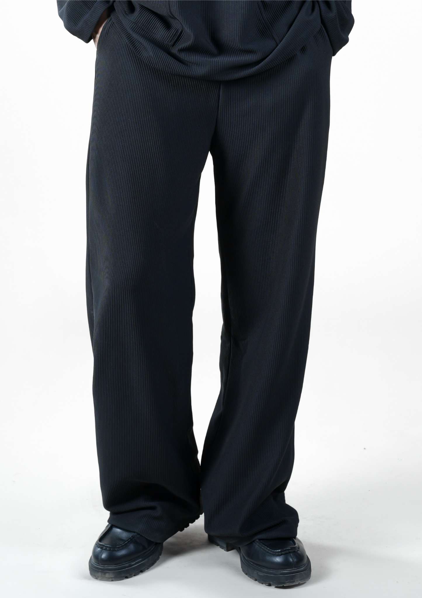 CORD - Textured Wide-Leg Trousers